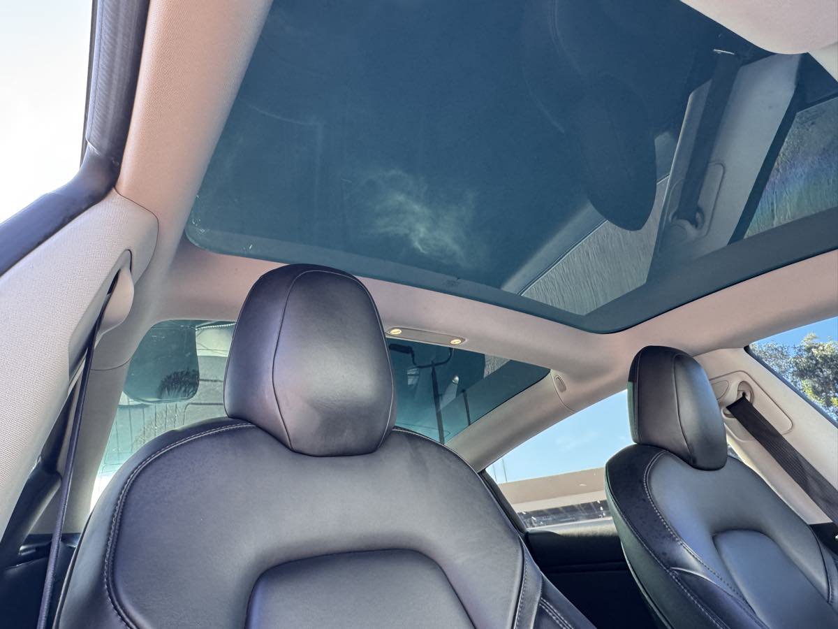 Used 2018 Tesla Model 3 RWD image 13