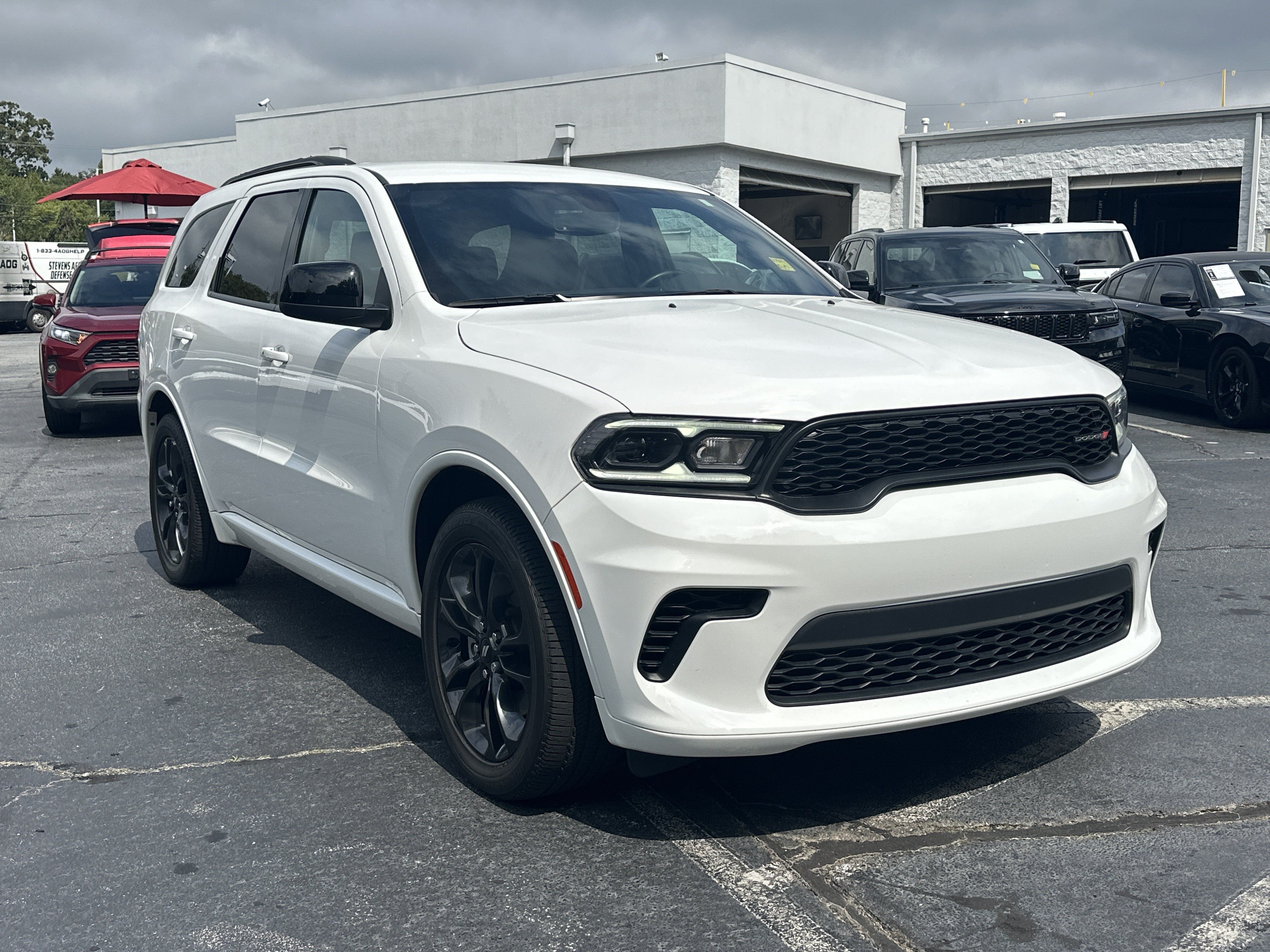 Used 2025 Dodge Durango GT w/ Blacktop Package RWD image 2