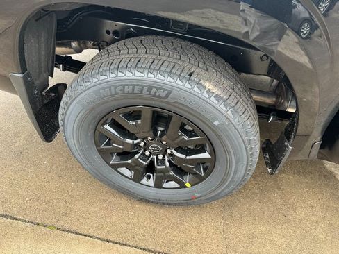 New 2026 Nissan Frontier SV image 2