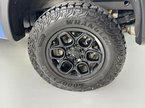 Used 2022 Chevrolet Silverado 1500 ZR2 AWD/4WD image 38