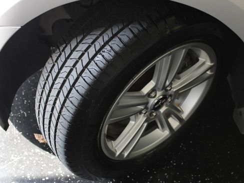 Used 2013 Ford Mustang Coupe RWD image 30