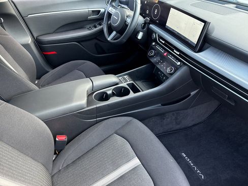 Used 2024 Hyundai Sonata SEL w/ Convenience Package image 15