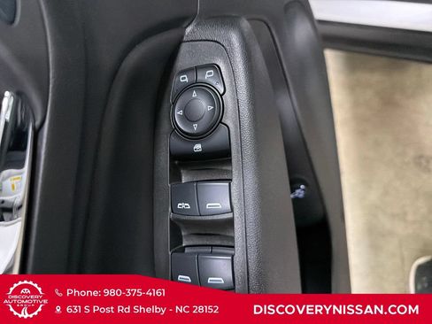 Used 2024 Chevrolet Equinox LT AWD/4WD image 12