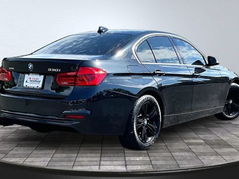 Used 2017 BMW 330i xDrive Sedan AWD/4WD image 5