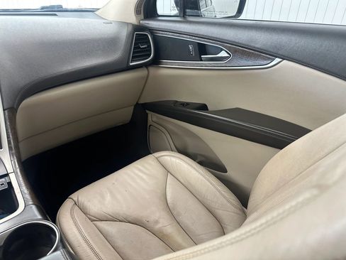 Used 2016 Lincoln MKX Select w/ Select Plus Package image 14