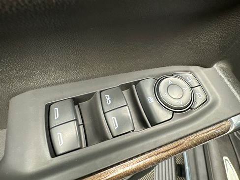 Certified 2021 Chevrolet Silverado 1500 RST image 12