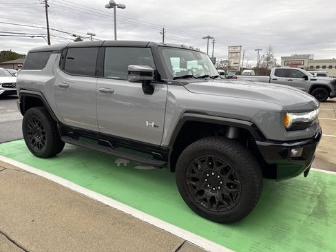Used 2024 GMC Hummer EV 2X image 6