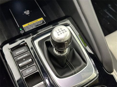 Used 2023 Acura Integra A-Spec image 15