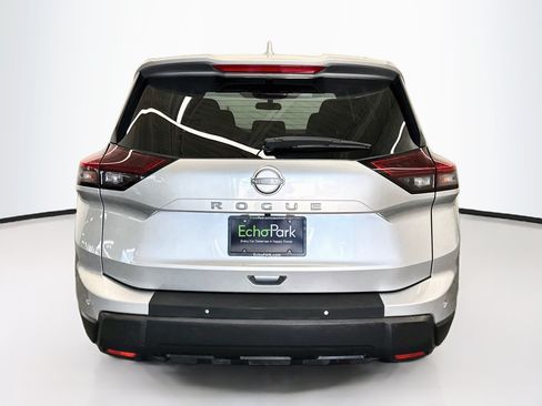 Used 2025 Nissan Rogue SV FWD image 7