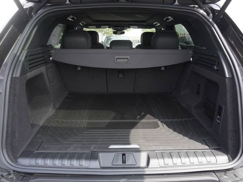 New 2025 Land Rover Range Rover Sport SE image 31