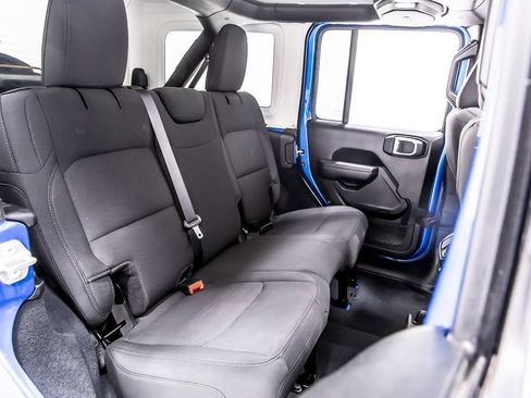 Used 2022 Jeep Wrangler Unlimited Sport AWD/4WD image 35