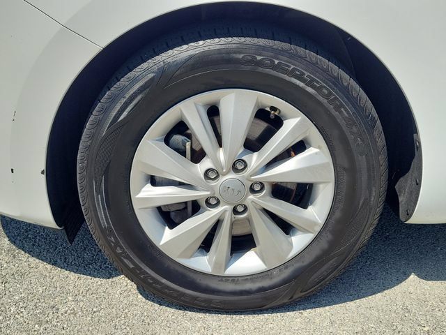 Used 2018 Kia Sedona L FWD image 7