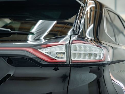 Used 2015 Ford Edge Titanium w/ Equipment Group 302A image 6