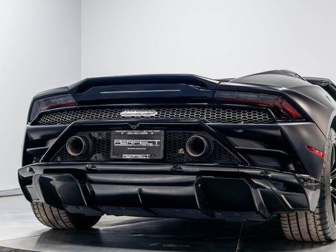 Used 2021 Lamborghini Huracan EVO RWD image 79