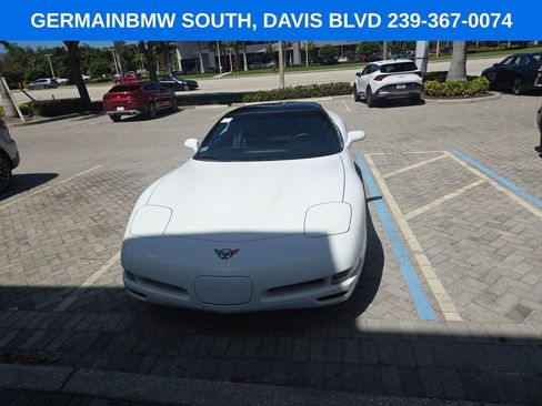 Used 2004 Chevrolet Corvette Coupe image 1