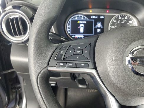 Used 2020 Nissan Kicks SV image 25