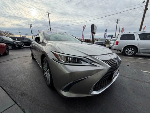 Used 2020 Lexus ES 350 w/ Premium Package image 12