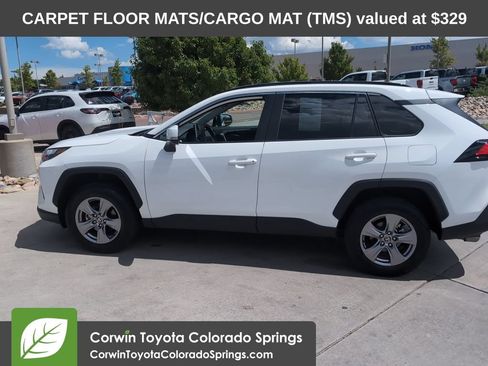 Used 2025 Toyota RAV4 XLE AWD/4WD image 4