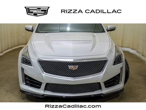 Certified 2018 Cadillac CTS V w/ Luxury Package RWD image 6