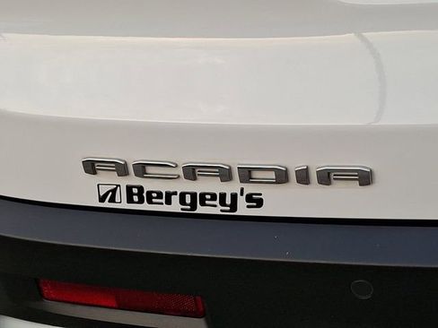 Used 2023 GMC Acadia SLE w/ Driver Convenience Package image 33