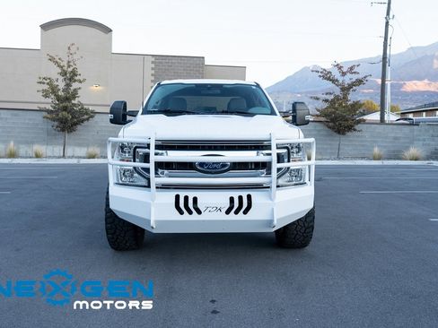 Used 2022 Ford F350 XLT image 4