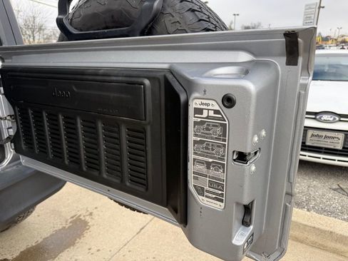 Used 2021 Jeep Wrangler Unlimited Sport S image 27