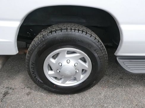 Used 2012 Ford E-350 and Econoline 350 XLT RWD image 33