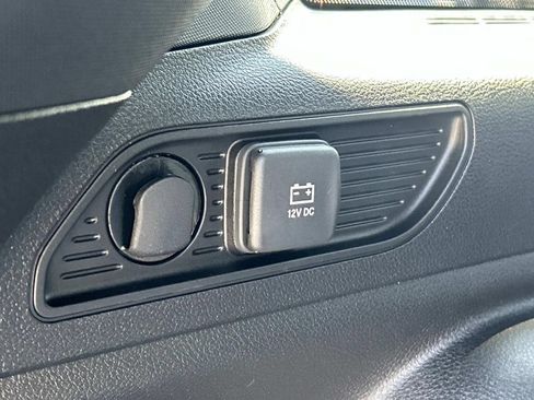 Certified 2025 Jeep Grand Cherokee Limited AWD/4WD image 13