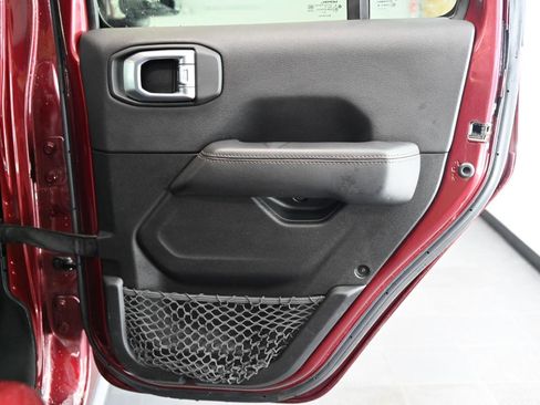 Used 2021 Jeep Wrangler Unlimited Rubicon w/ Xtreme Recon 35" Tire Package image 43