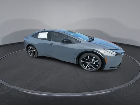 New 2026 Toyota Prius Plug-In Hybrid FWD image 2