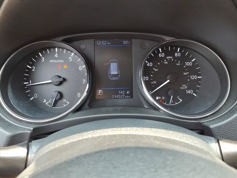 Used 2018 Nissan Rogue S FWD image 18