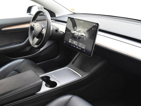 Used 2022 Tesla Model 3 Long Range image 46