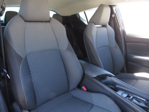 Used 2021 Toyota C-HR LE FWD image 10