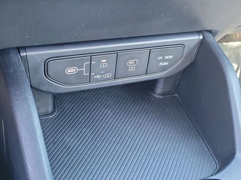 Used 2025 Kia K4 LXS image 12