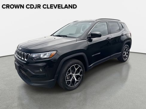 Used 2024 Jeep Compass Latitude AWD/4WD image 9