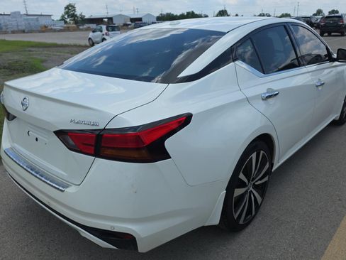 Used 2019 Nissan Altima 2.5 Platinum FWD image 4