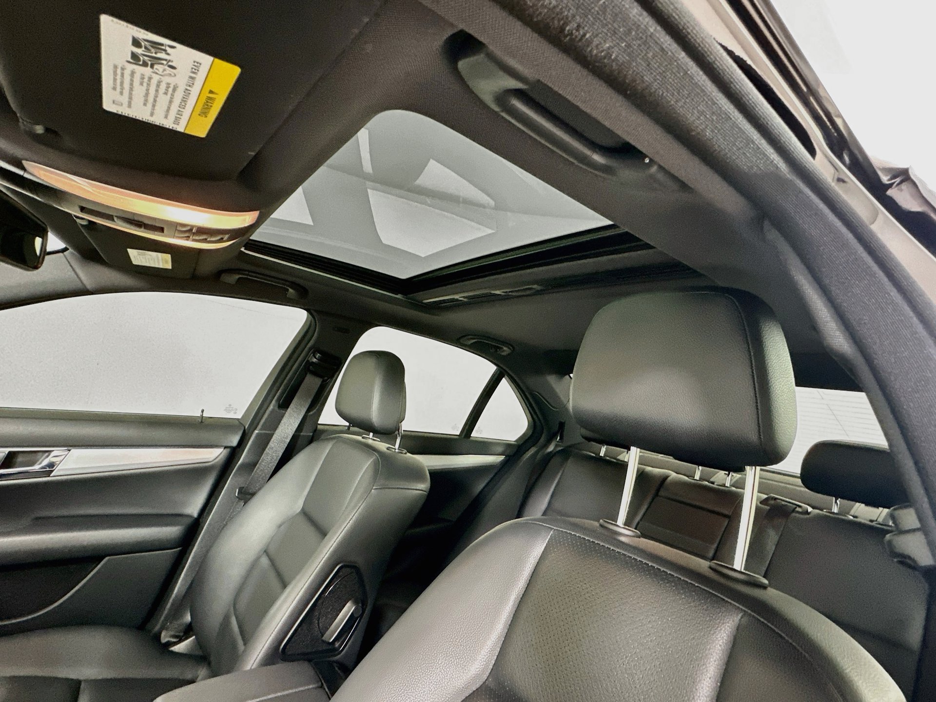 Used 2010 Mercedes-Benz C 300 Sedan image 24