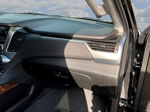 Used 2019 Chevrolet Tahoe Premier AWD/4WD image 29