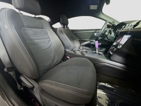 Used 2017 Ford Mustang GT w/ GT Performance Package image 27