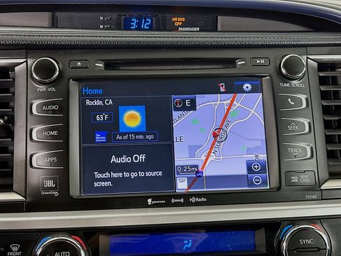 Used 2016 Toyota Highlander Limited image 21