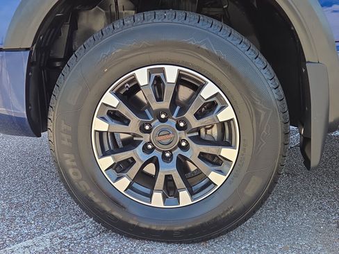 Used 2020 Nissan Titan PRO-4X w/ Pro-4x Convenience Package AWD/4WD image 9