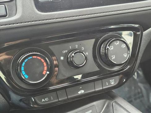 Used 2021 Honda HR-V LX image 26