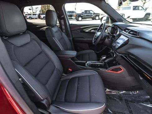 Used 2023 Chevrolet TrailBlazer RS w/ Technology Package image 25