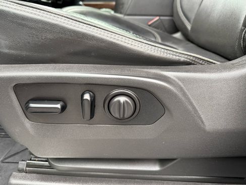 Used 2021 Chevrolet Silverado 2500 High Country image 14