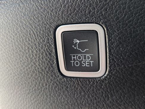 Used 2024 Jeep Grand Wagoneer L Series III AWD/4WD image 14