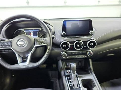 Certified 2025 Nissan Sentra SV FWD image 21