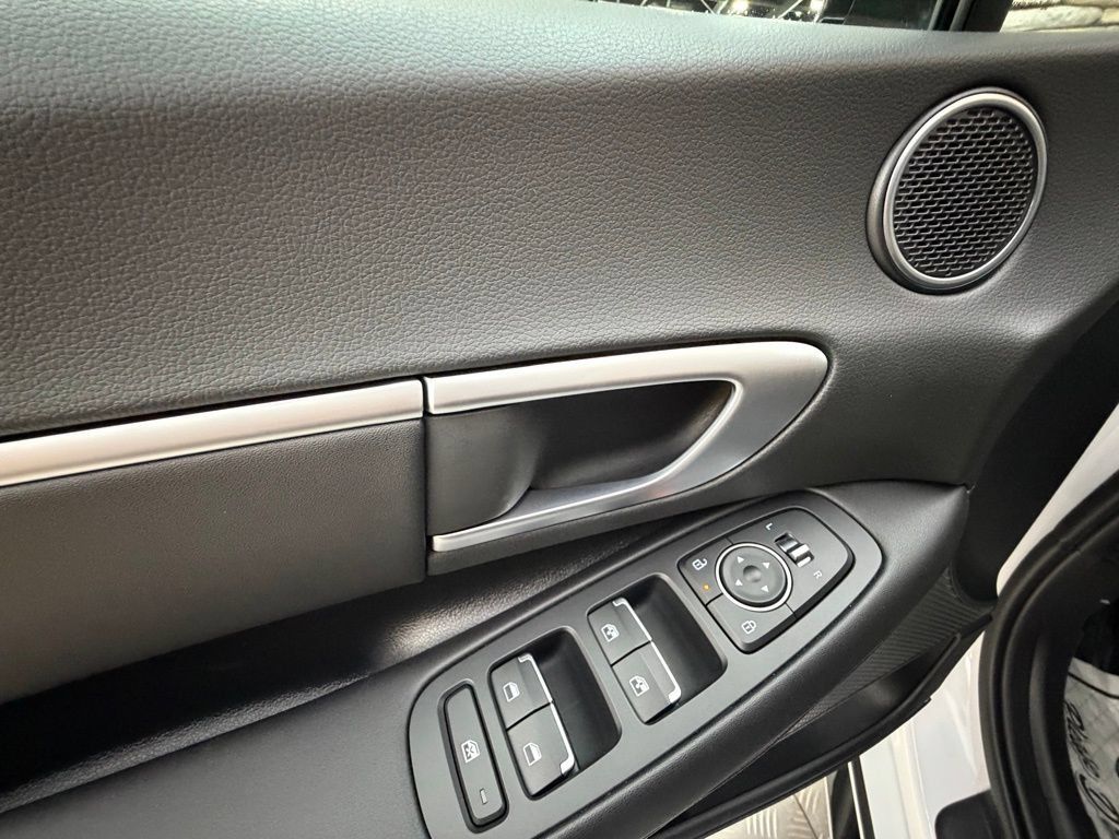 Used 2025 Hyundai Sonata SEL FWD image 24