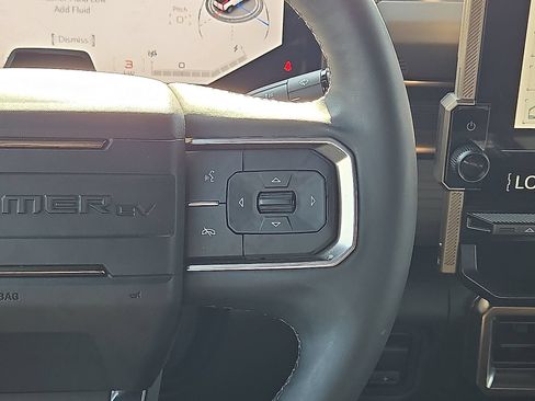 Used 2025 GMC Hummer EV 2X w/ LPO, Roof Cross Rail Package AWD/4WD image 18