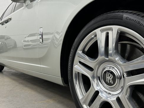 Used 2015 Rolls-Royce Ghost RWD image 6