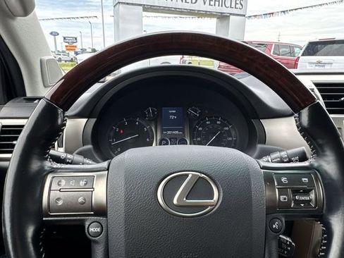 Used 2017 Lexus GX 460 Premium w/ Premium Package AWD/4WD image 21
